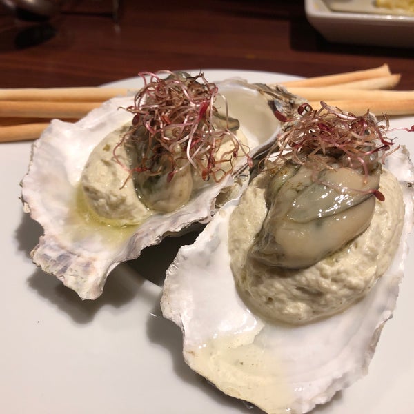 Photo taken at THE CAVE DE OYSTER TOKYO by みー む. on 8/15/2019