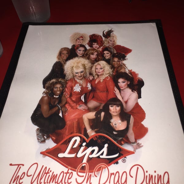 Foto scattata a Lips Drag Queen Show Palace, Restaurant &amp; Bar da Alex L. il 9/11/2015