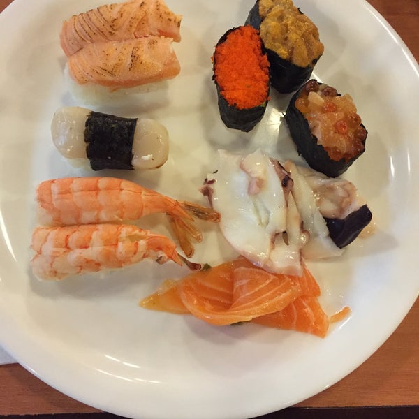 Foto scattata a Sushi Isao da Ju il 4/23/2016