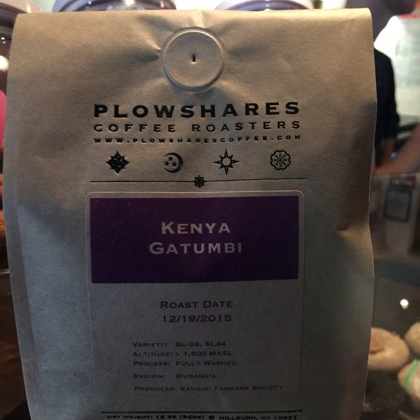 Foto tomada en Plowshares Coffee Bloomingdale  por Michael F. el 12/21/2015