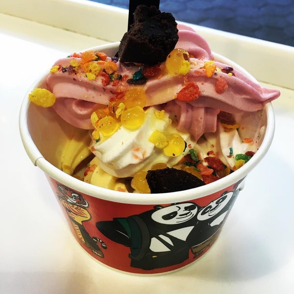 Yogurtland (Now Closed) Frozen Yogurt Shop