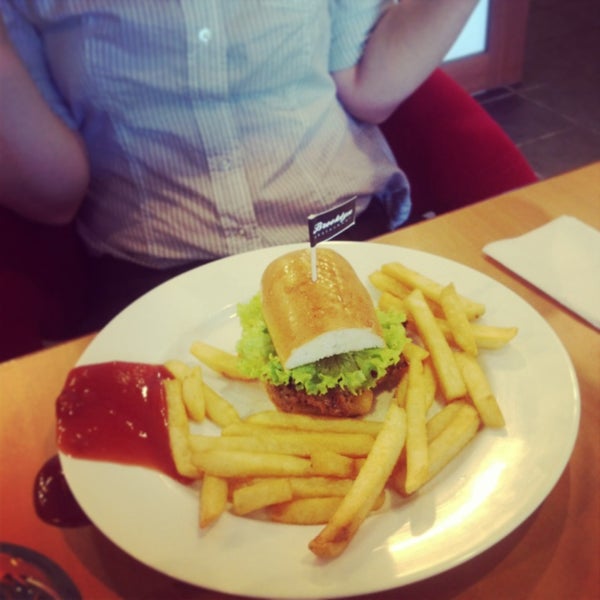 Kids menu chicken burger. Good enough for people who eat small portions.