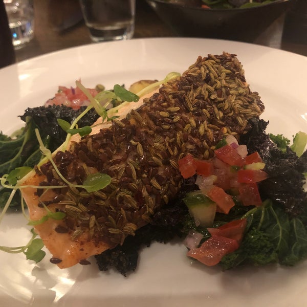 รูปภาพถ่ายที่ The Botanist โดย Jumana N. เมื่อ 12/22/2019