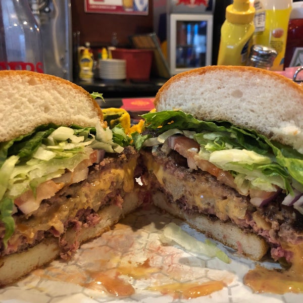 Foto diambil di Big Daddy’s Burgers &amp; Bar oleh Angela S. pada 2/3/2018