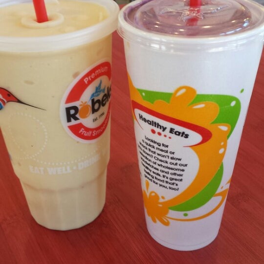 Photo taken at Robeks Fresh Juices &amp; Smoothies by Andrew D. on 9/1/2013
