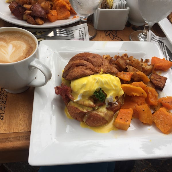 Photos at La Provence Bakery and Bistro French Restaurant in Lake Oswego