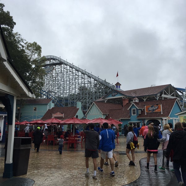 Photo taken at Six Flags Over Georgia by Aleyda B. on 10/13/2019