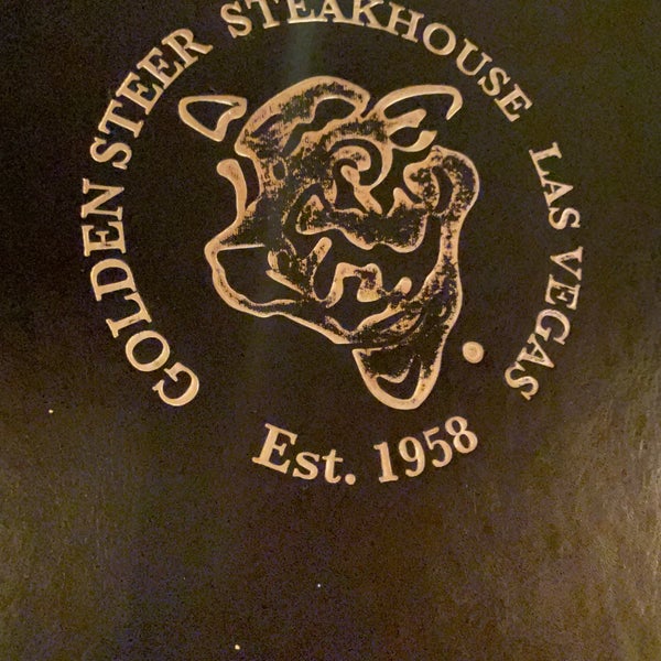 Das Foto wurde bei Golden Steer Steakhouse Las Vegas von Aleyda B. am 1/3/2024 aufgenommen