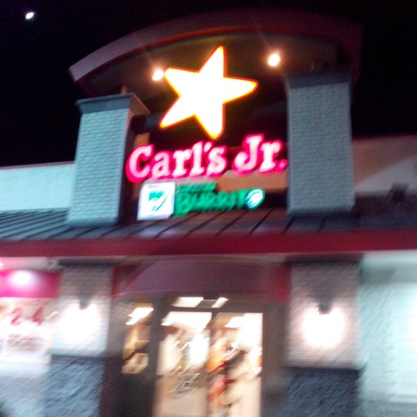 Carl's Jr. - 6 visitors