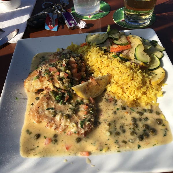 Had the grouper picatte with a lemon caper sauce.  It was great-came with a salad with really chunky blue cheese dressing. The waitress was very attentive.
