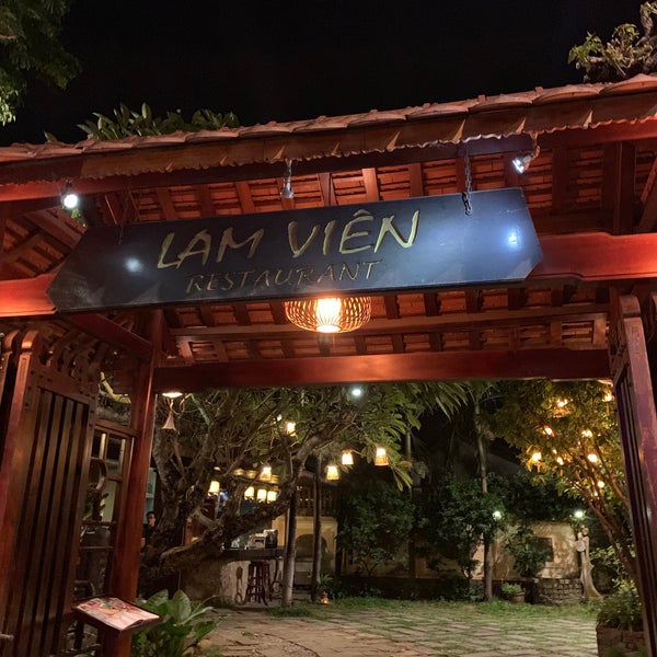 Photo taken at Lam Vien Restaurant by Hyunkee S. on 11/9/2018