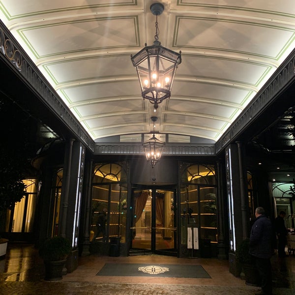 Photo taken at Principe di Savoia by Hyunkee S. on 2/10/2019