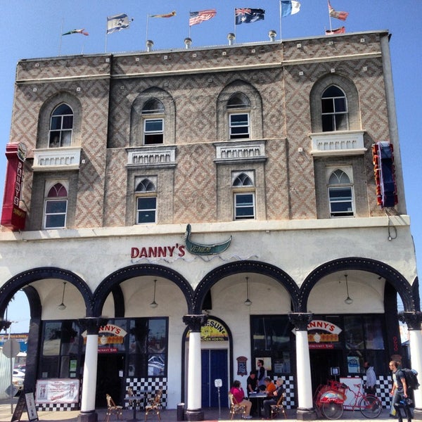 รูปภาพถ่ายที่ Danny&#39;s Venice โดย Glitterati Tours เมื่อ 4/16/2013