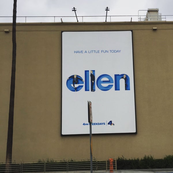 Foto tirada no(a) The Ellen DeGeneres Show por Glitterati Tours em 5/21/2015