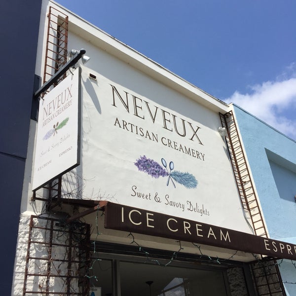 Foto tirada no(a) Neveux Artisan Creamery &amp; Espresso Bar por Glitterati Tours em 5/16/2017