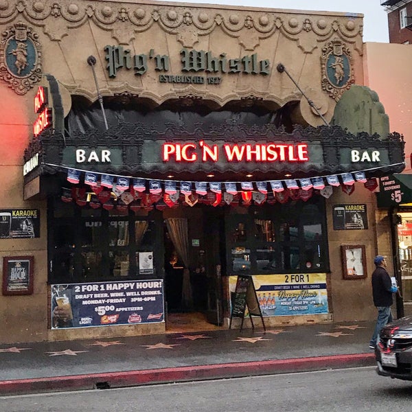 Foto tomada en Pig &#39;N Whistle  por Glitterati Tours el 6/5/2019