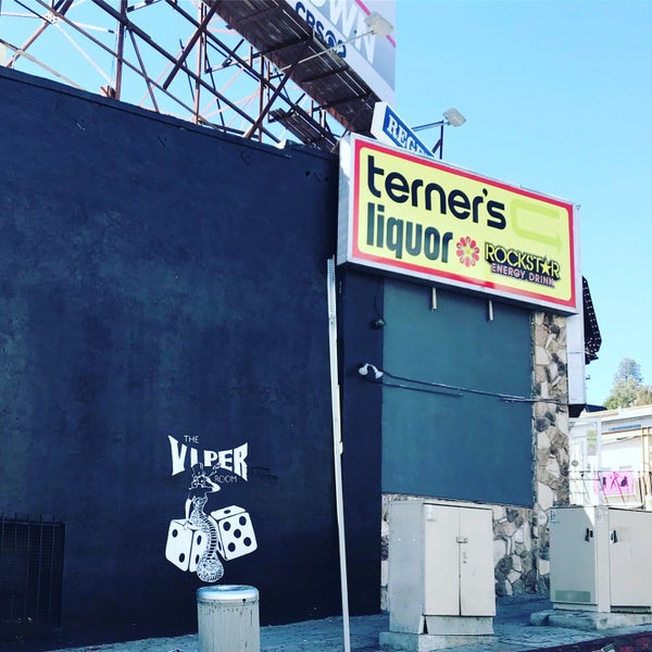 Foto tirada no(a) The Viper Room por Glitterati Tours em 10/13/2018