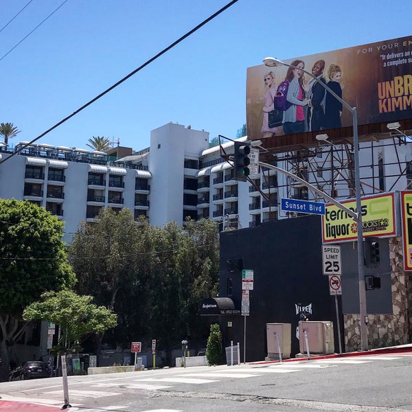 Photo taken at The London West Hollywood at Beverly Hills by Glitterati Tours on 5/29/2019