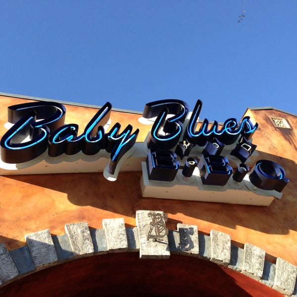 Photo taken at Baby Blues BBQ - West Hollywood by Glitterati Tours on 2/25/2013
