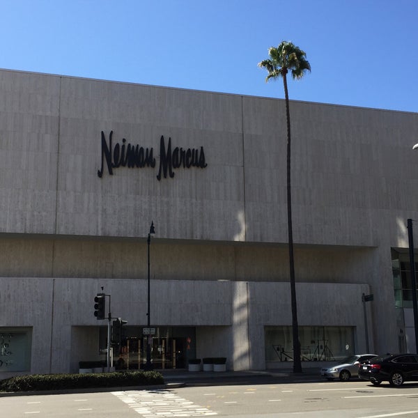 Neiman Marcus Beverly Hills - Department Store