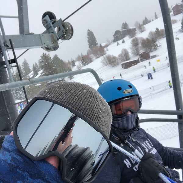 Photo taken at Tahoe Donner Ski Resort by Jeff E. on 2/14/2021