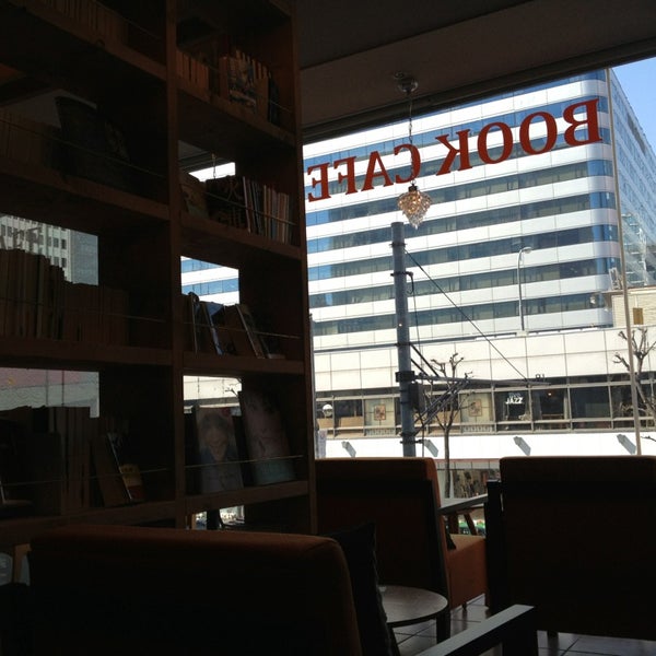 Photo taken at happy science ginza BOOK CAFE by Hamu -. on 3/6/2013