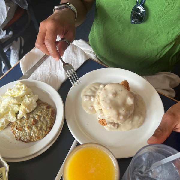 Biscuits Oak Bluffs, MA