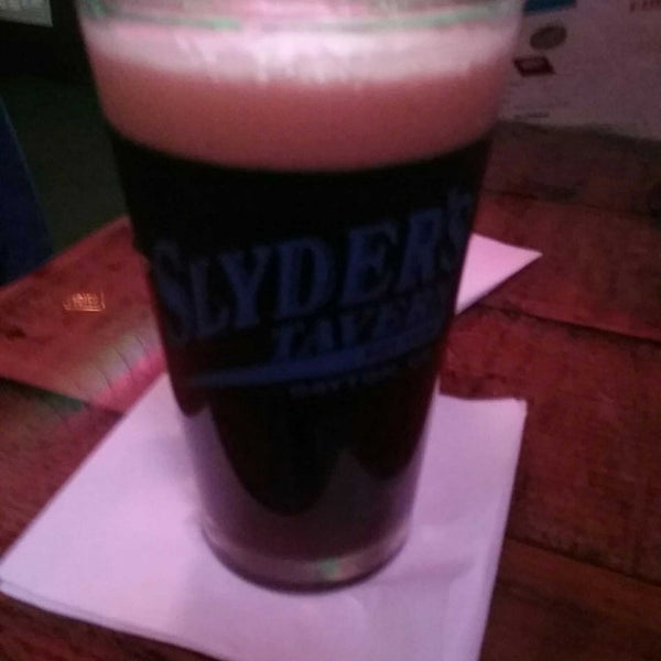 Photo prise au Slyder&#39;s Tavern par Steve D. le1/12/2018