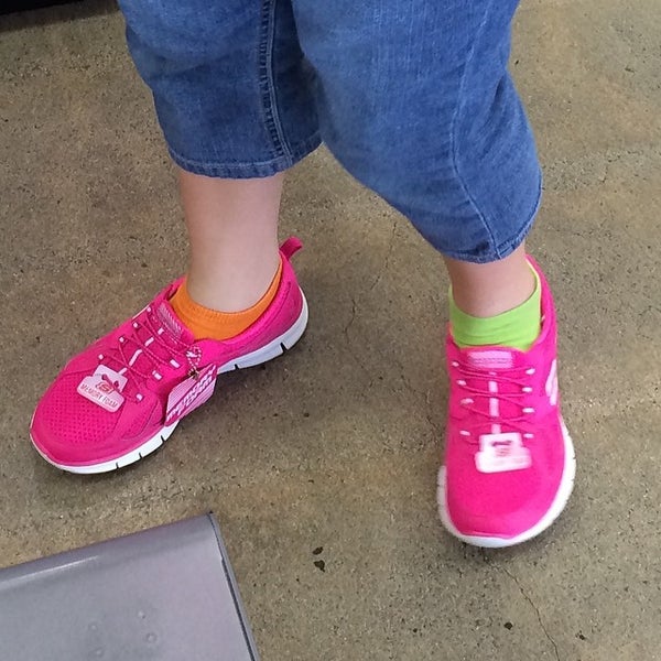 Skechers factory outlet norwalk cheap