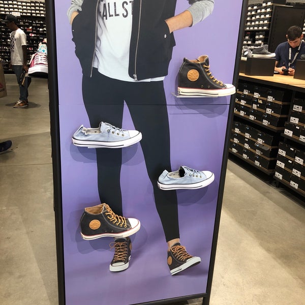 Converse Factory Outlet - Zapatería en Orlando