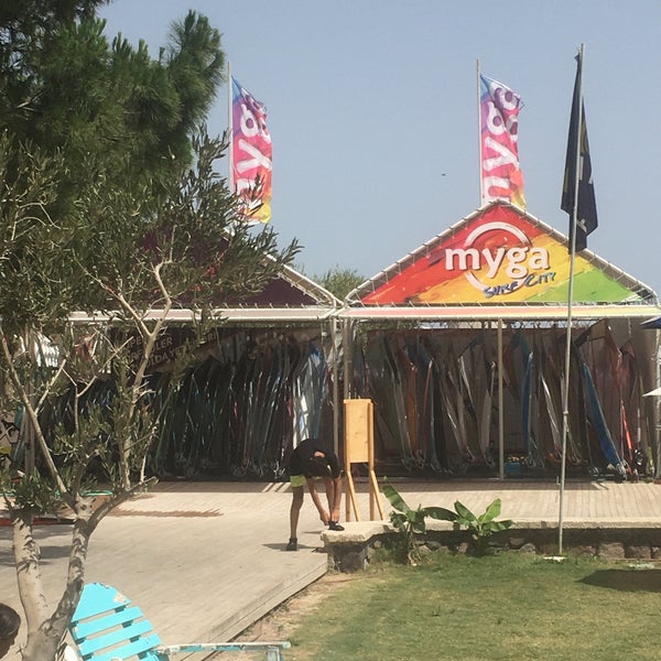 Photo taken at Alaçatı Surf Paradise Club by İhsan K. on 7/1/2021