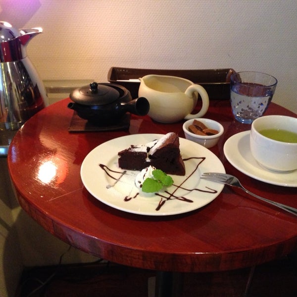 数少ない日本茶カフェ。ゆったりした雰囲気が楽しめます。充実した日本茶のフレーバーと美味しい自家製ケーキを是非ご堪能あれ。