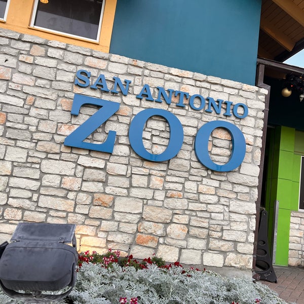 Das Foto wurde bei San Antonio Zoo von S. am 12/21/2021 aufgenommen