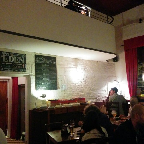 9/12/2014 tarihinde Luca F.ziyaretçi tarafından Eden Café'de çekilen fotoğraf