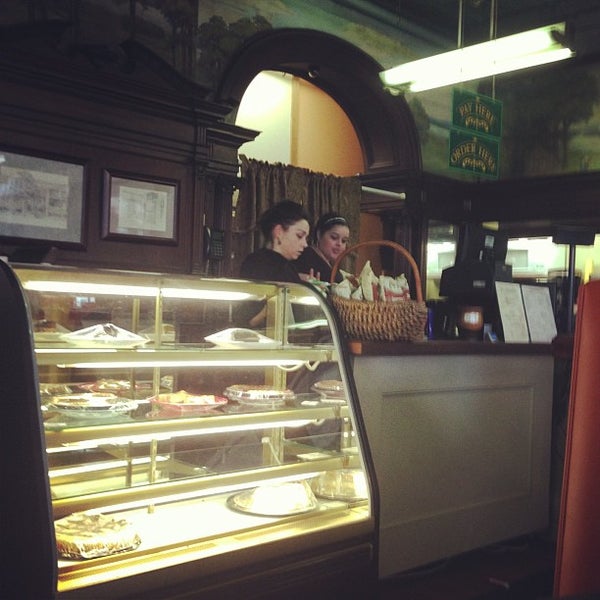 3/24/2013에 Leonardo Tiberius ⛵님이 the illium Cafe &amp; bistro에서 찍은 사진