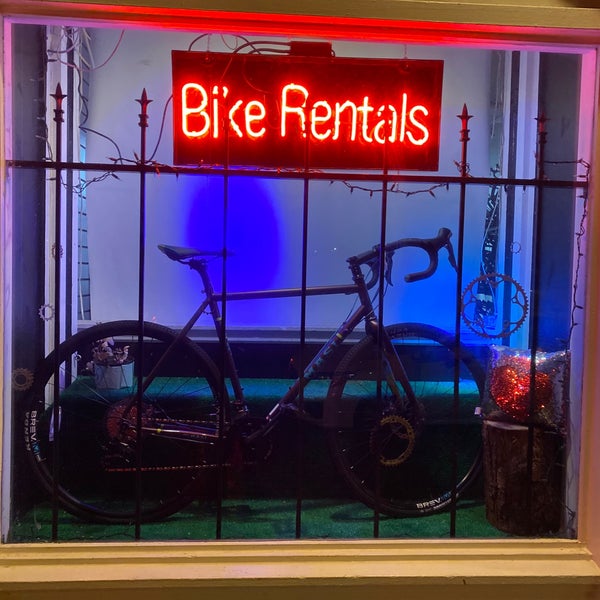 Photo taken at Avenue Cyclery by Leonardo Tiberius ⛵ on 12/15/2019