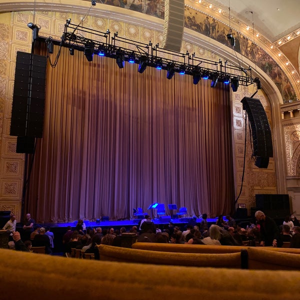 Photo taken at Auditorium Theatre by Sam O. on 4/25/2022