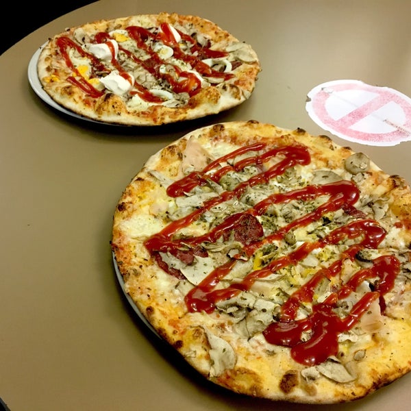Pizzeria Montana Pizza Place in Sarajevo