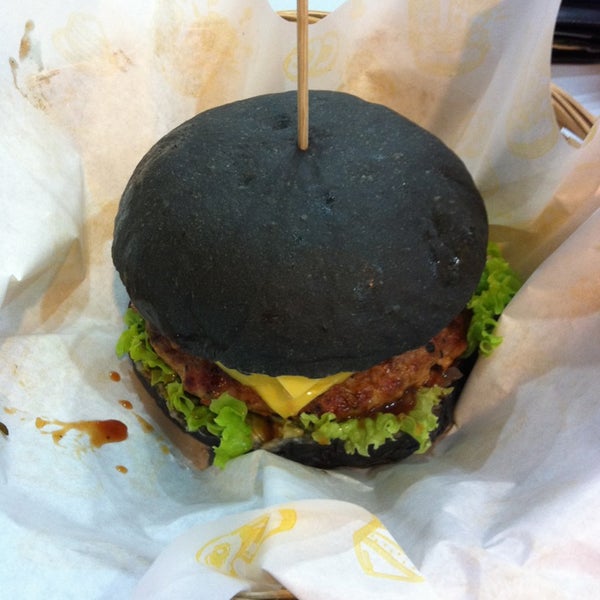 Foto diambil di Stacks Burger oleh 👑SiewPingx pada 6/26/2013