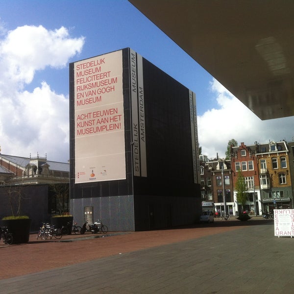 Foto tirada no(a) Stedelijk Museum por Nicolas P. em 5/9/2013