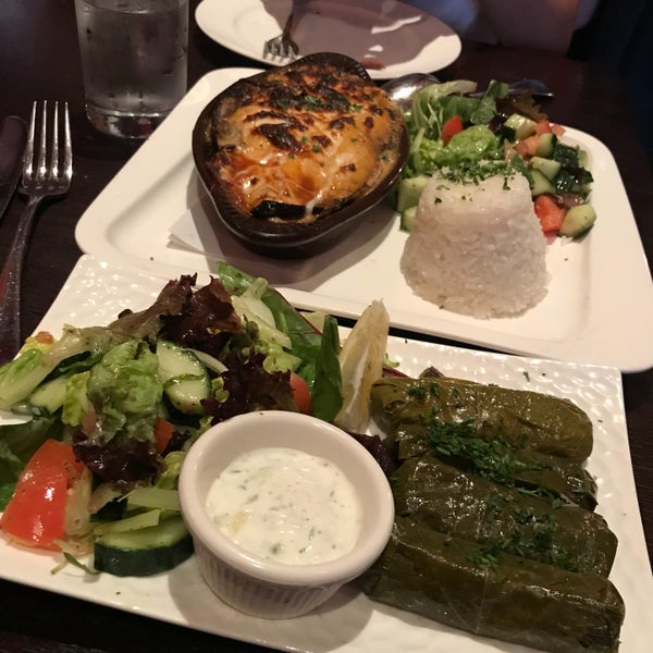 Снимок сделан в Tuba - Authentic Turkish Restaurant пользователем Melissa K. 4/23/2018