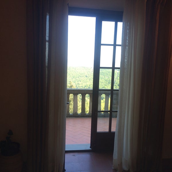 Foto diambil di Borgo di Pietrafitta Relais oleh Elien G. pada 9/2/2015