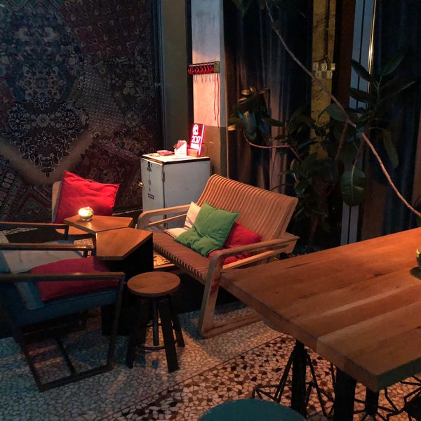 9/1/2018 tarihinde Mathieu N.ziyaretçi tarafından SPUTNIK Cocktail bar'de çekilen fotoğraf