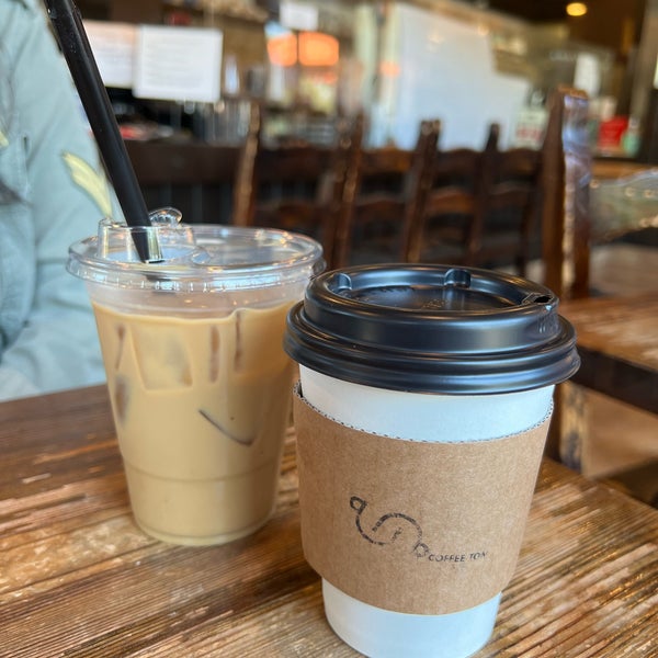 Photo taken at Coffee Tomo Irvine by Max M. on 6/28/2022