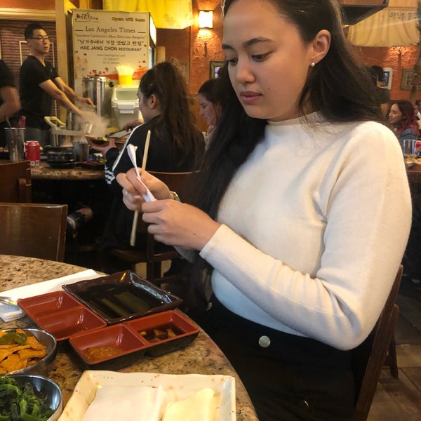 Das Foto wurde bei Hae Jang Chon Korean BBQ Restaurant von Max M. am 12/28/2018 aufgenommen