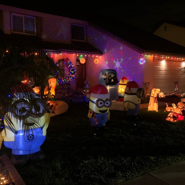 Brea Christmas Lights (Now Closed) Brea, CA