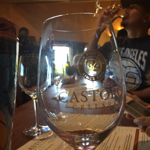 Photo taken at Castoro Cellars by Sy O. on 7/24/2015