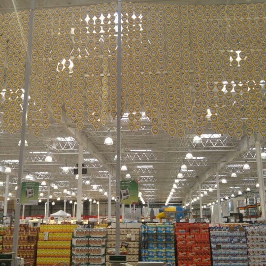 Costco Abbotsford'da İndirimli Depo Mağazası'da fotoğraflar