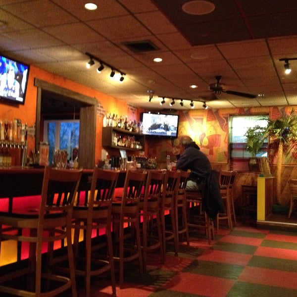 Das Foto wurde bei Poco&#39;s Mexican-American Restaurant, Bar &amp; Comedy Cabaret von Gail W. am 3/7/2015 aufgenommen