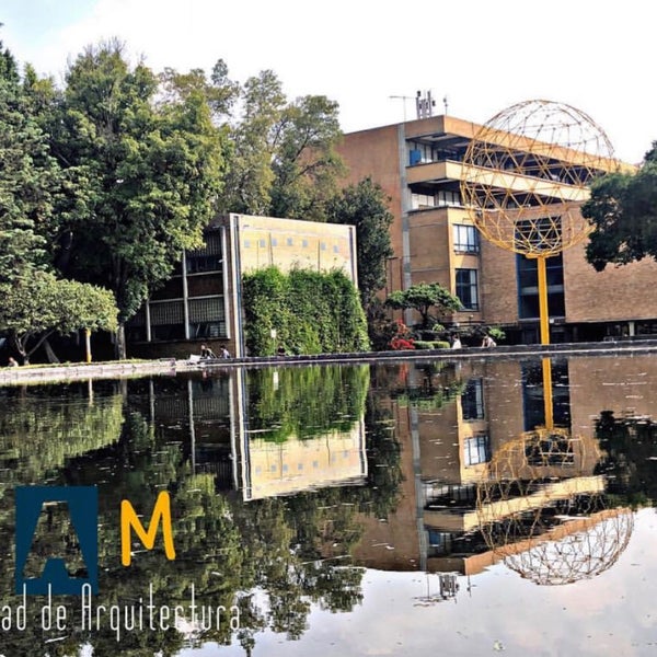Foto tirada no(a) Facultad de Arquitectura - UNAM por Areli A. em 2/4/2019